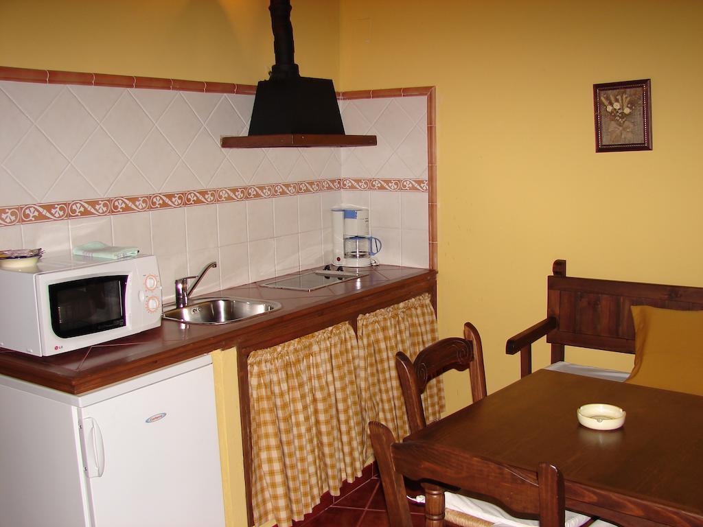 La Boticaria Casa Rural Apartamento Descargamaria Ruang foto