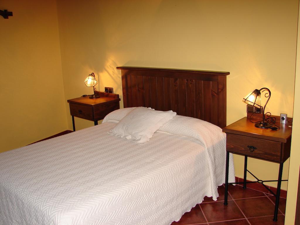 La Boticaria Casa Rural Apartamento Descargamaria Ruang foto