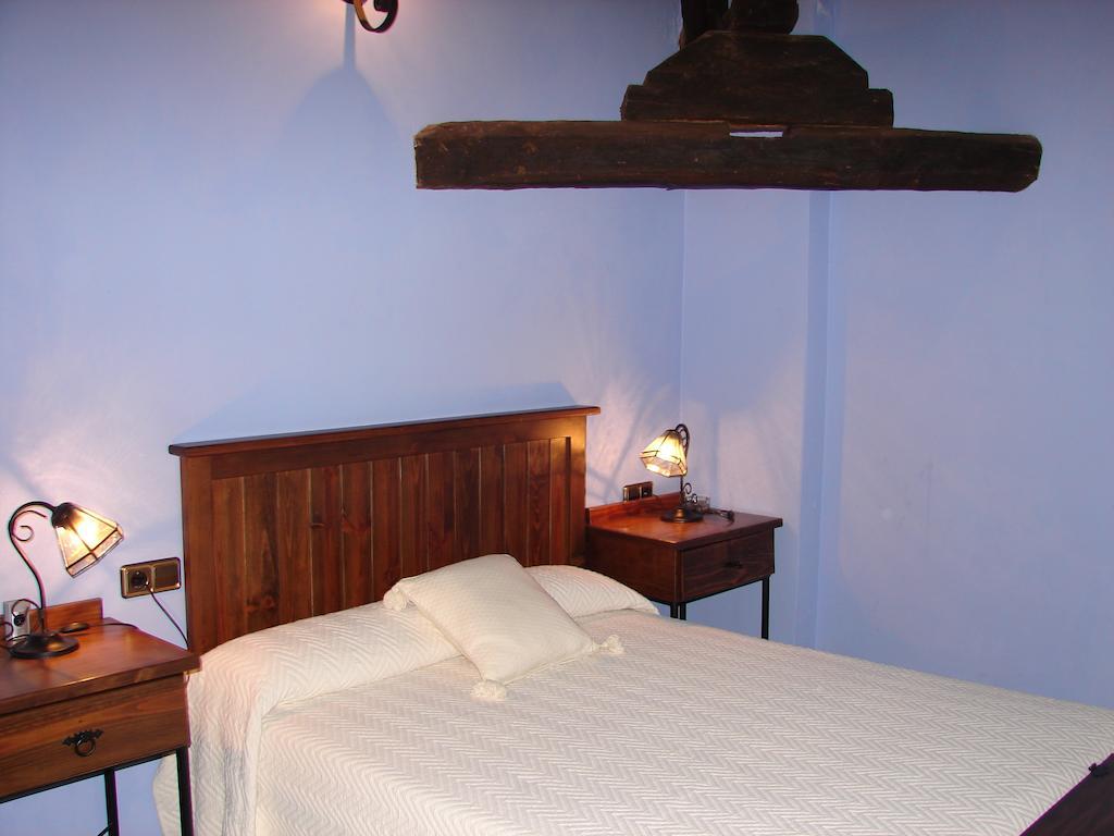 La Boticaria Casa Rural Apartamento Descargamaria Ruang foto